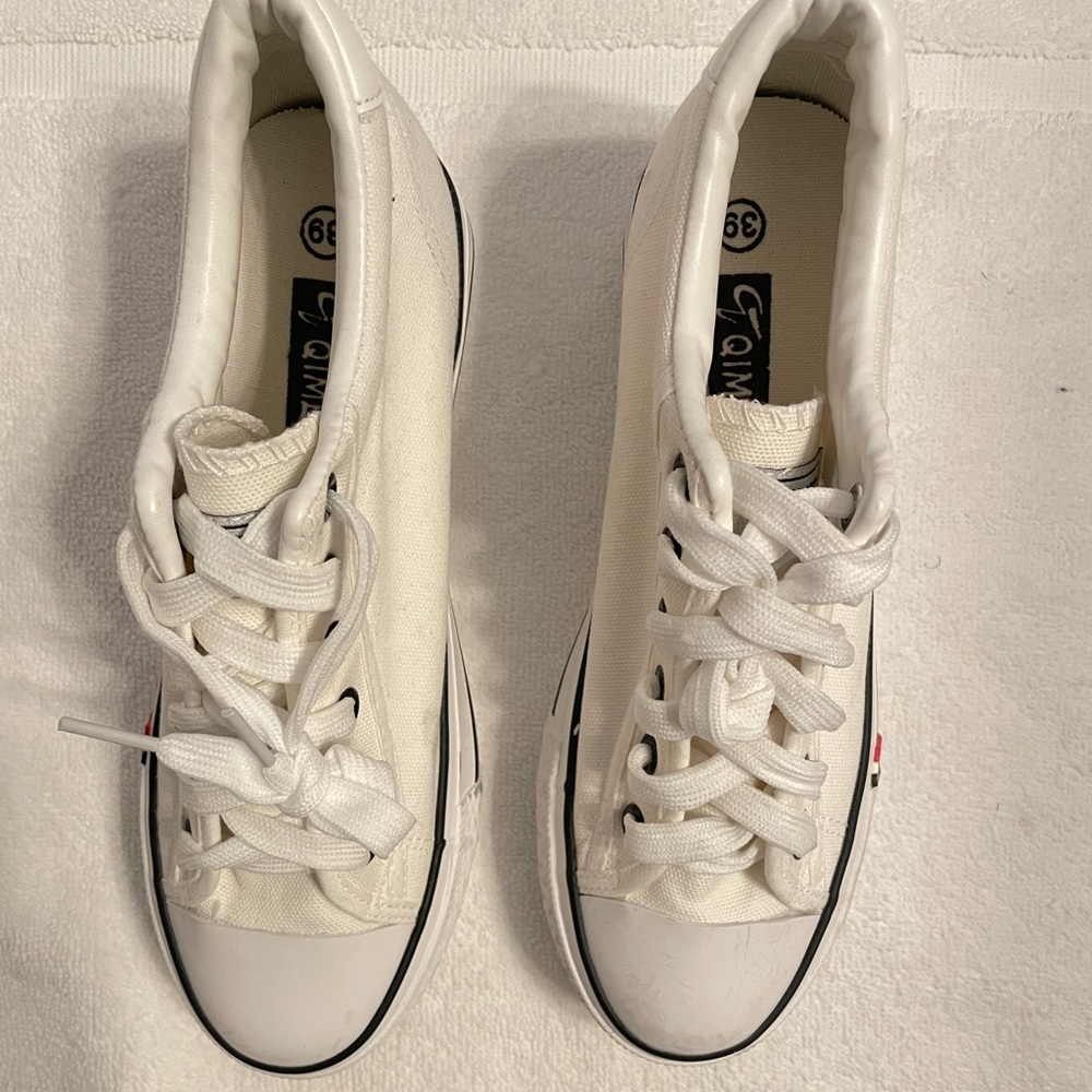 New white wedge